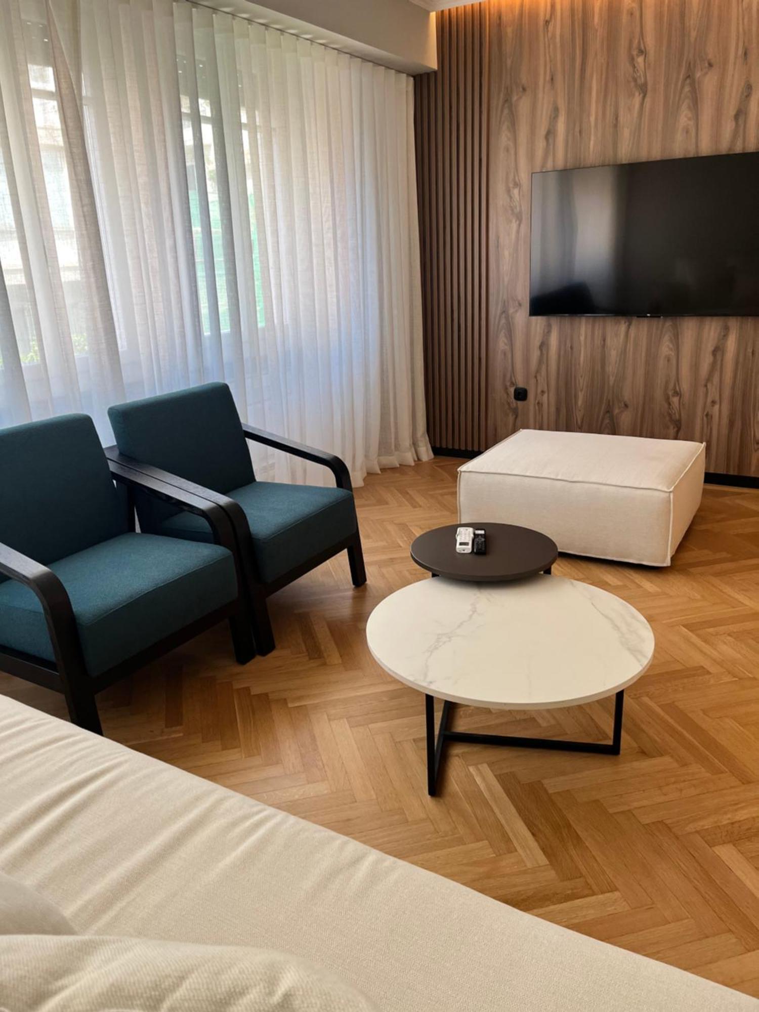 Central44 Luxury Ermou